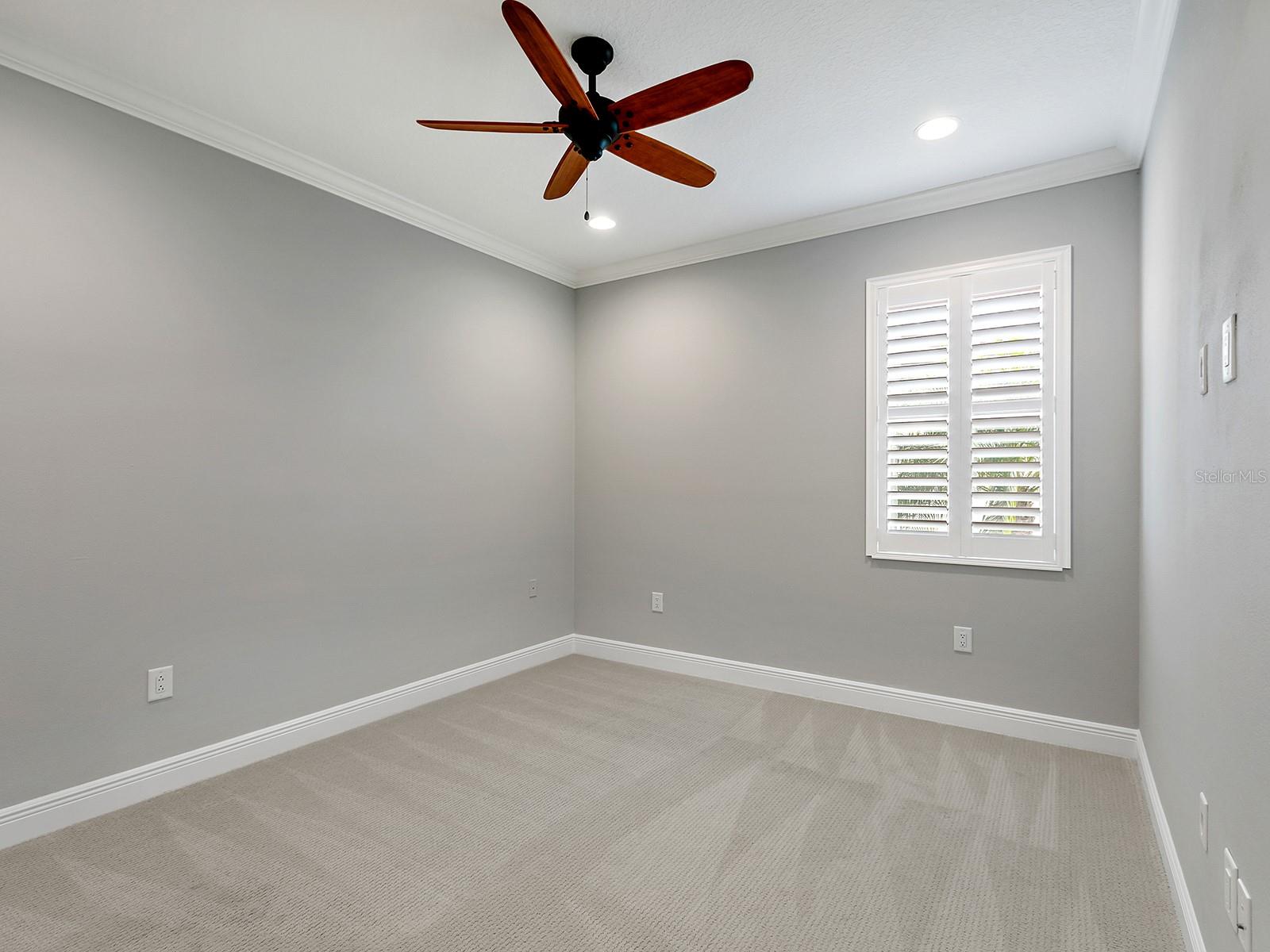 LAKEHOUSE COVE/WATERSIDE PH 4 - Residential