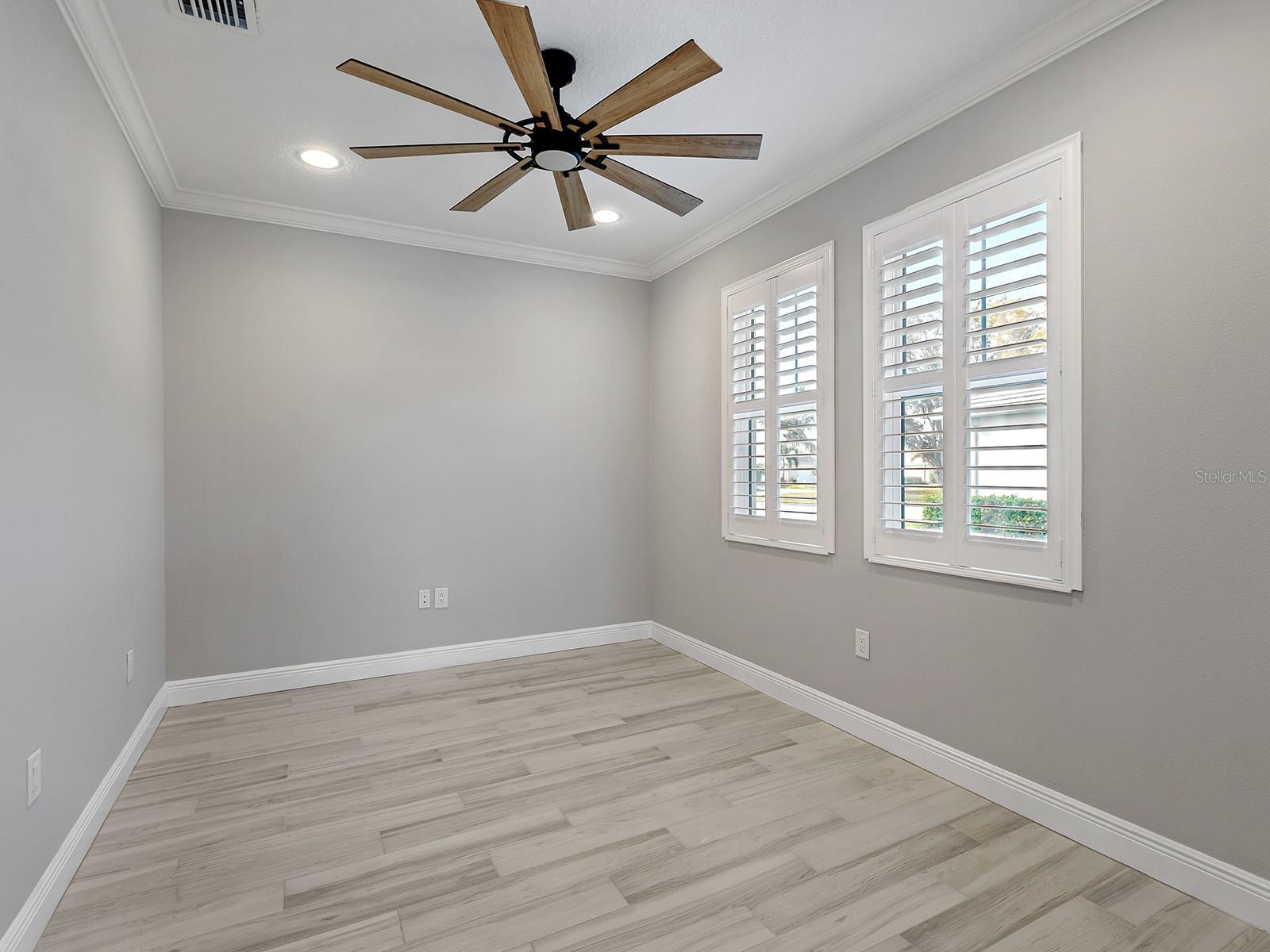 LAKEHOUSE COVE/WATERSIDE PH 4 - Residential