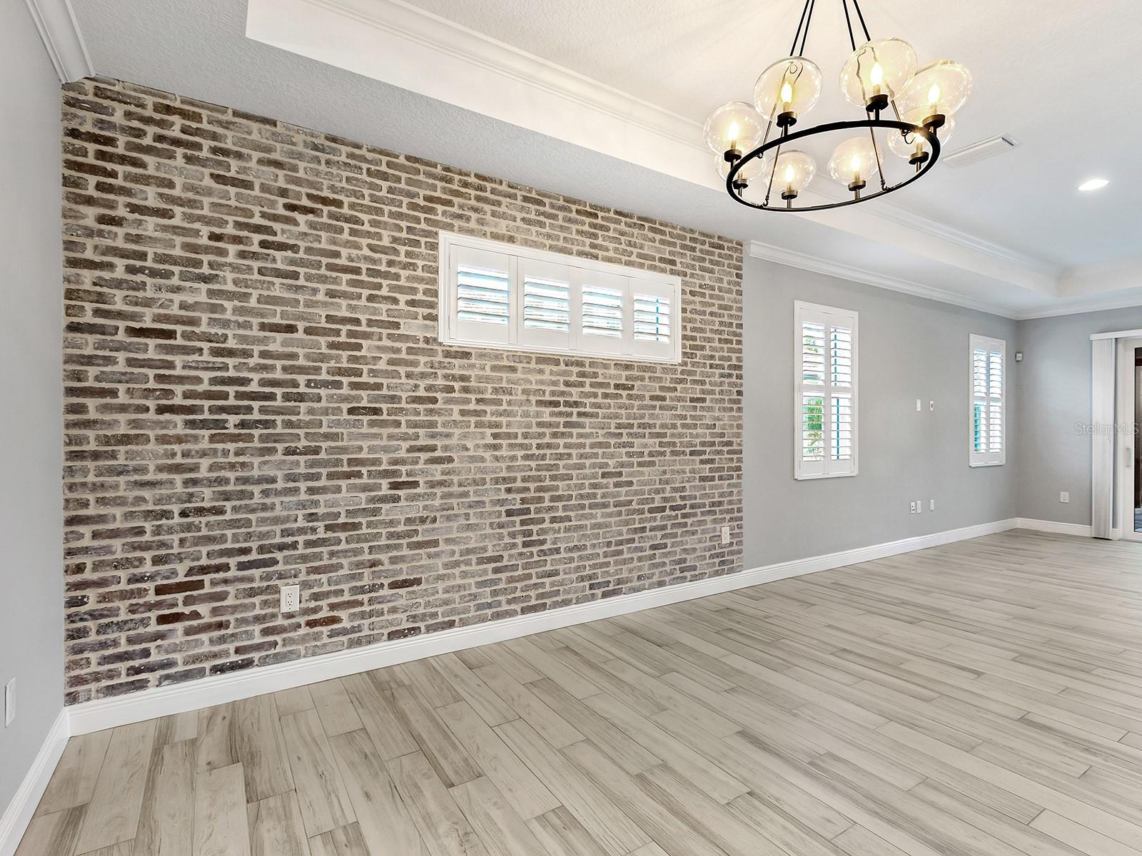 LAKEHOUSE COVE/WATERSIDE PH 4 - Residential