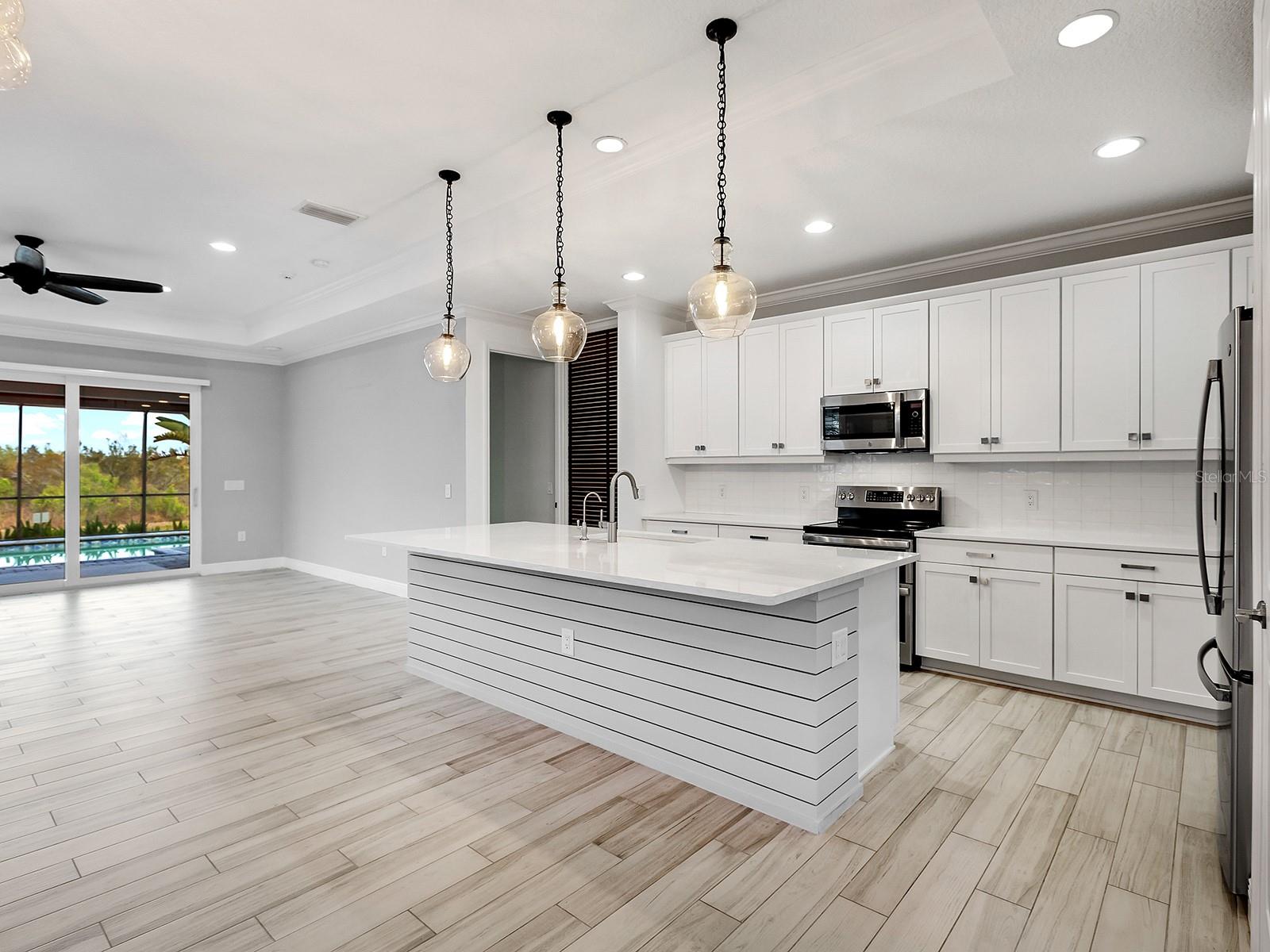 LAKEHOUSE COVE/WATERSIDE PH 4 - Residential