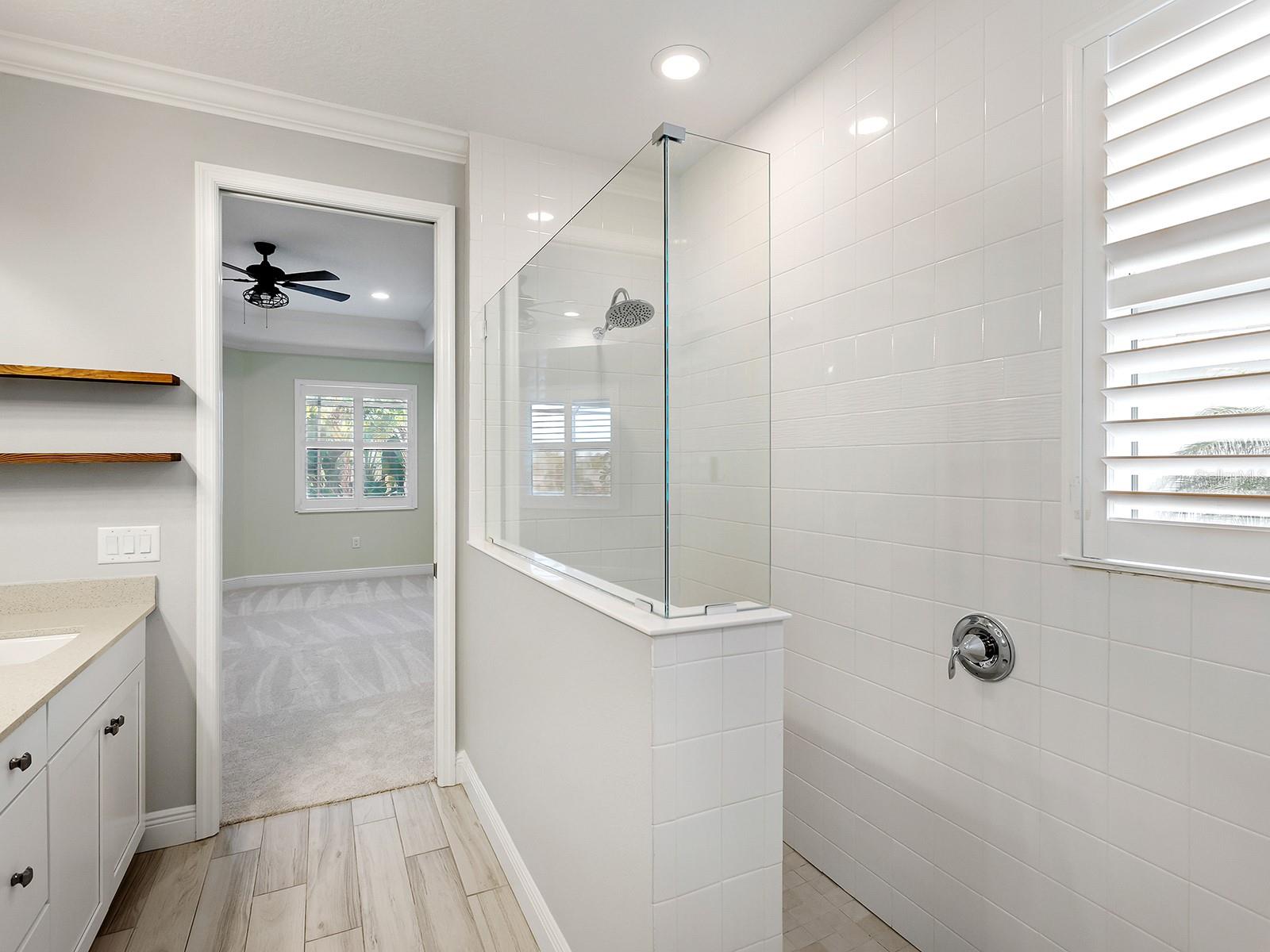 LAKEHOUSE COVE/WATERSIDE PH 4 - Residential