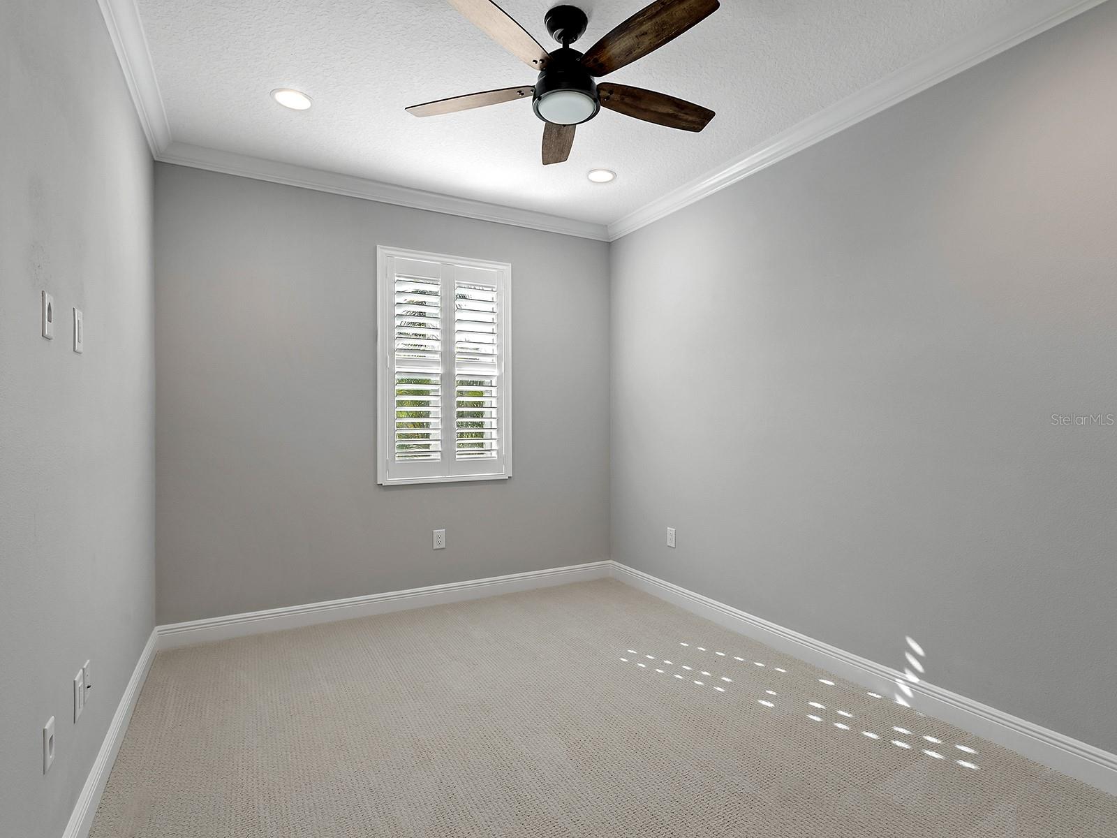 LAKEHOUSE COVE/WATERSIDE PH 4 - Residential