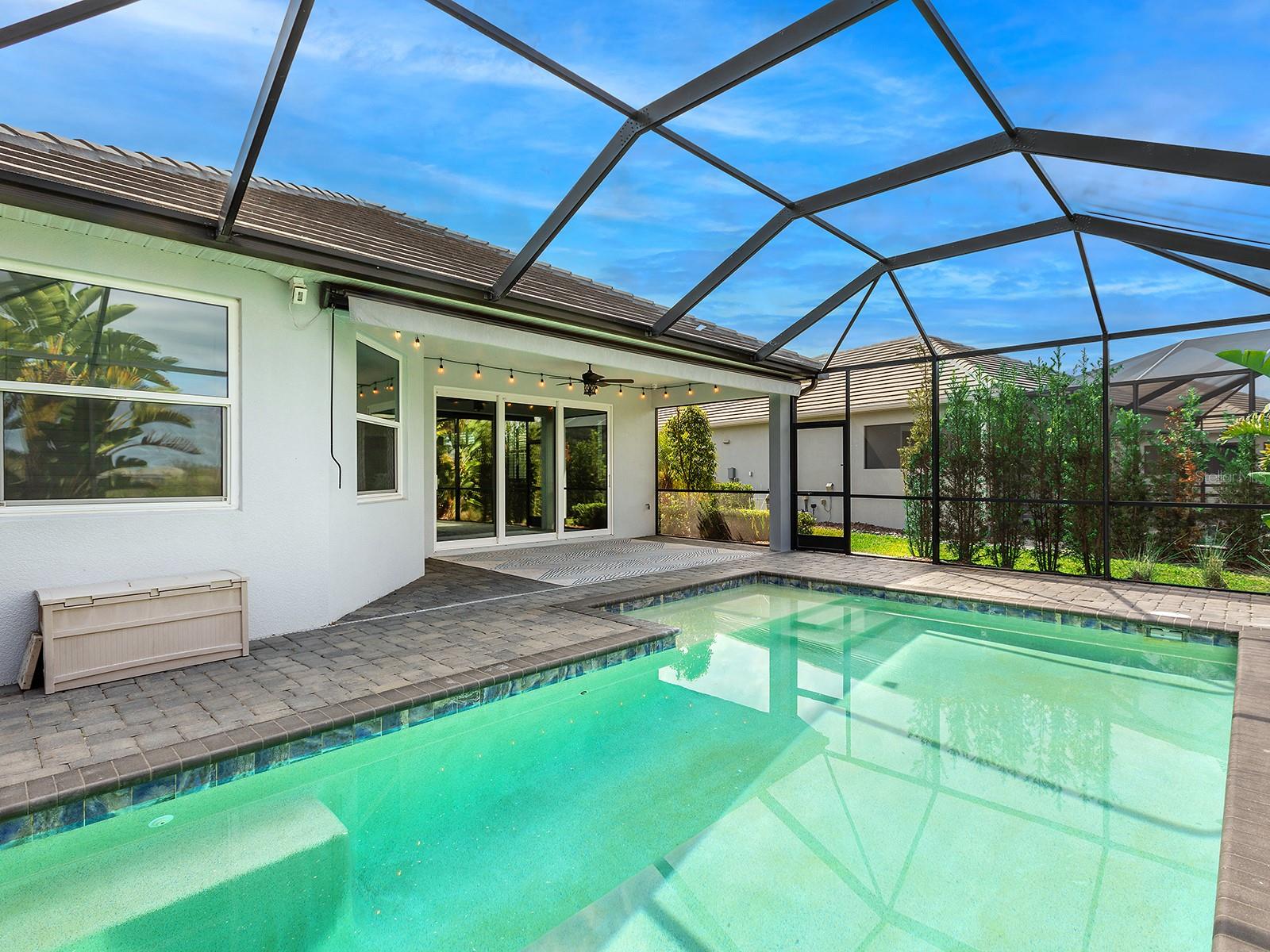 LAKEHOUSE COVE/WATERSIDE PH 4 - Residential