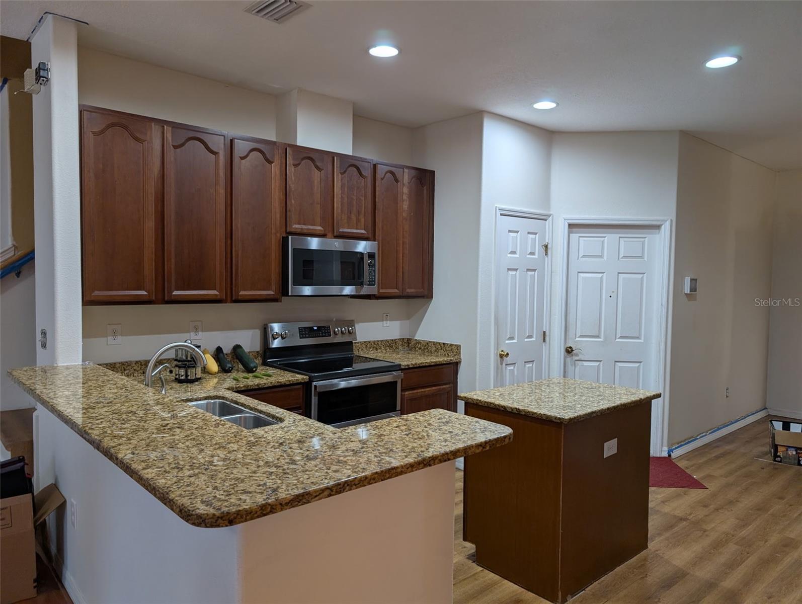 SOUTH BAY LAKES UNIT 2 - Residential Lease