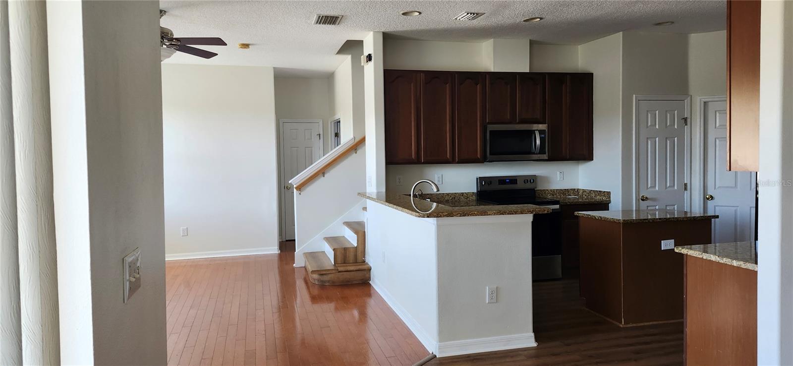 SOUTH BAY LAKES UNIT 2 - Residential Lease