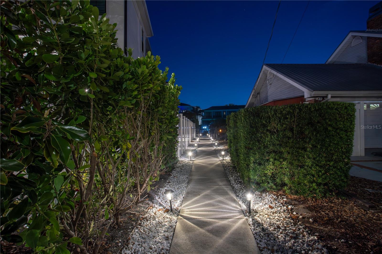 SUNSET PARK ISLES UNIT 4 - Residential