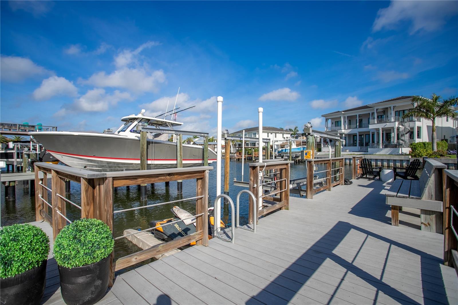 SUNSET PARK ISLES UNIT 4 - Residential