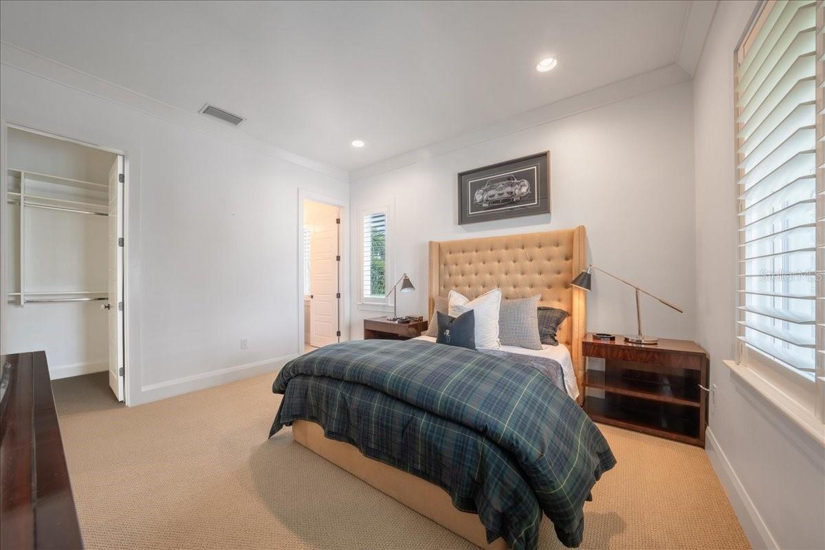 SUNSET PARK ISLES UNIT 4 - Residential
