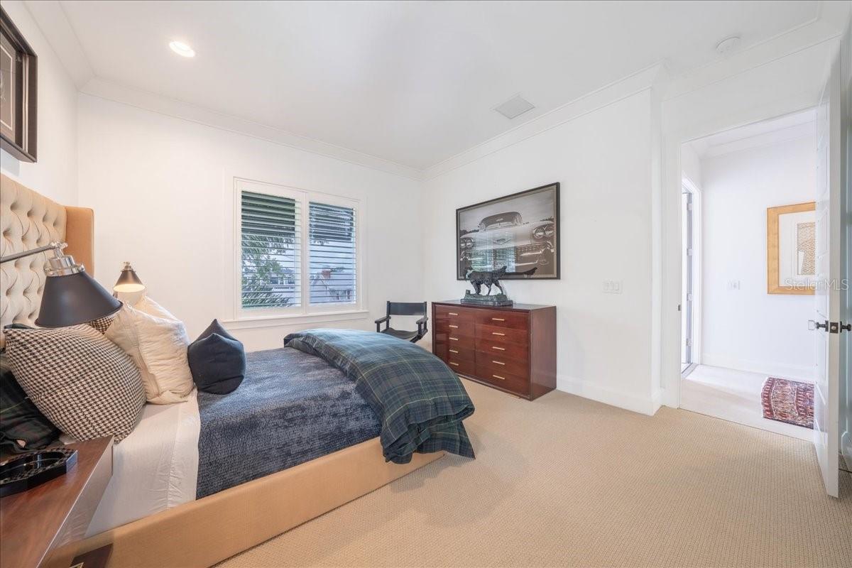 SUNSET PARK ISLES UNIT 4 - Residential