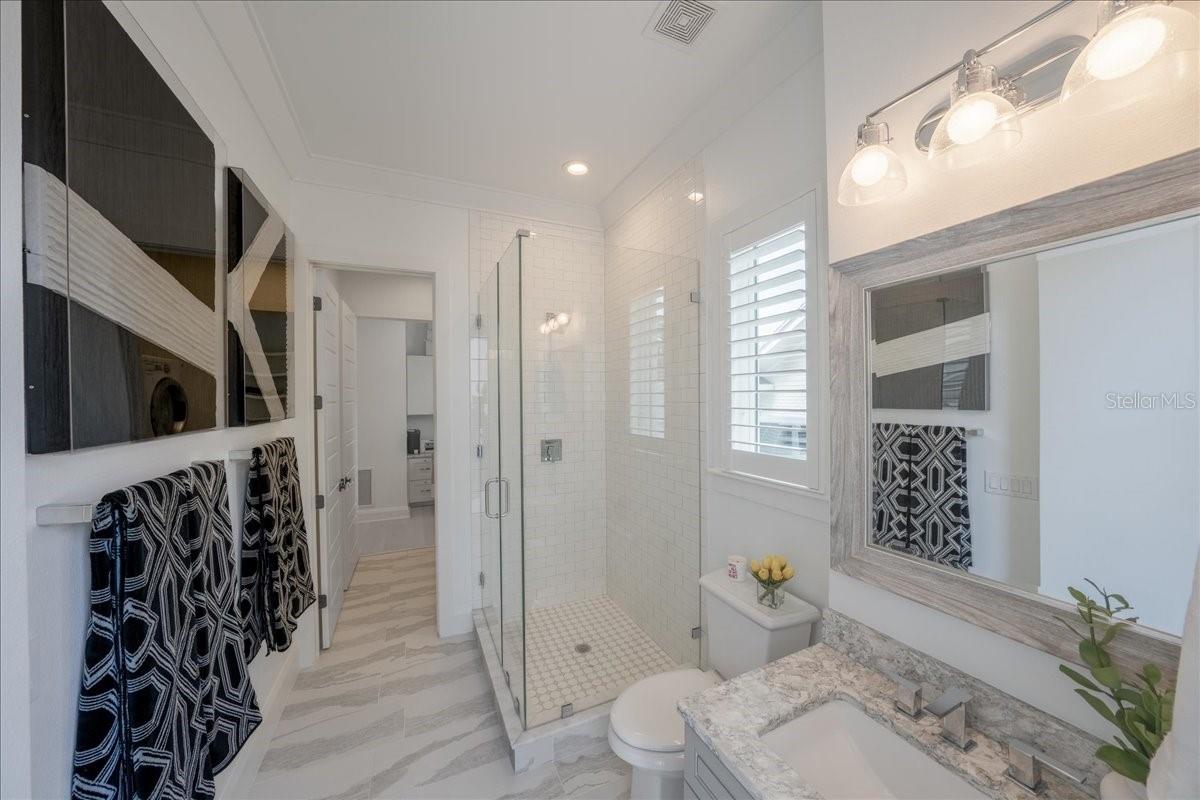 SUNSET PARK ISLES UNIT 4 - Residential