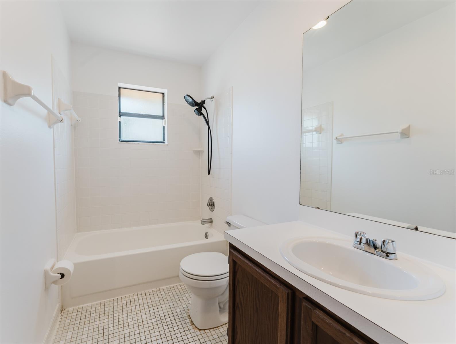 OAKLAND VILLAGE SEC 2 - Residential