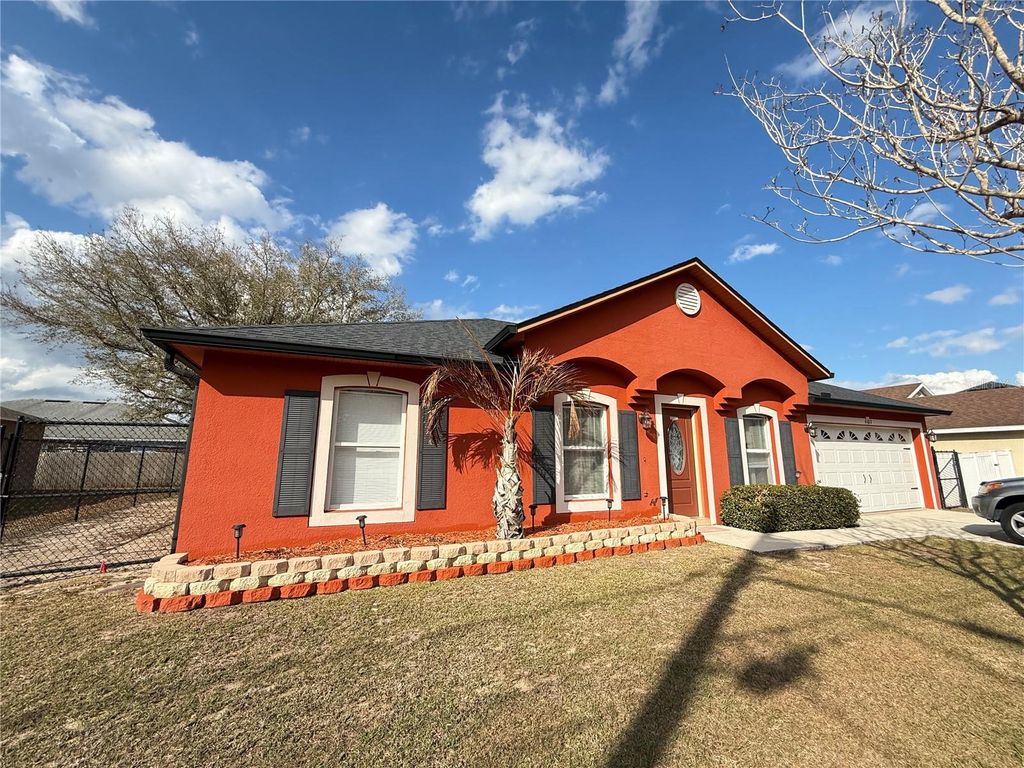 Photo of 407 Blackbird Way, Kissimmee, FL 34759 (MLS # S5145462)