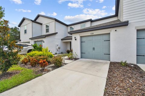 5228 NEW FRIENDSHIP PLACE TAMPA FL 33619