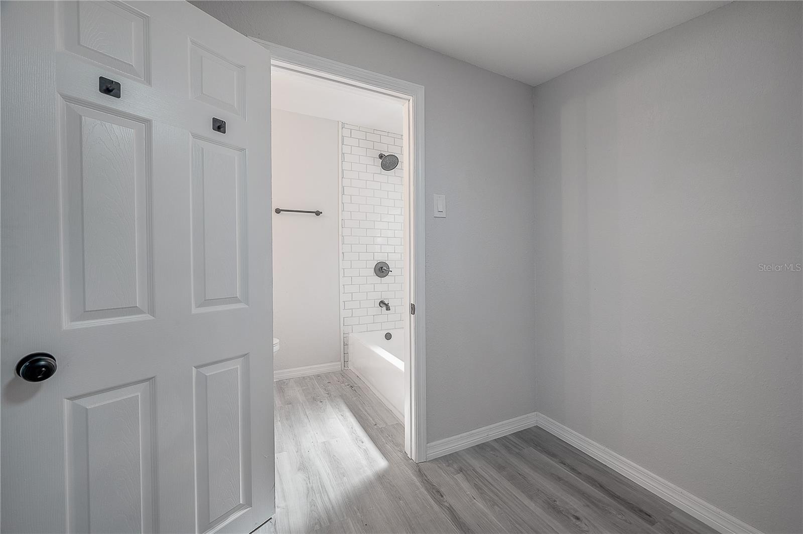 PINELAND HEIGHTS ADD - Residential Lease