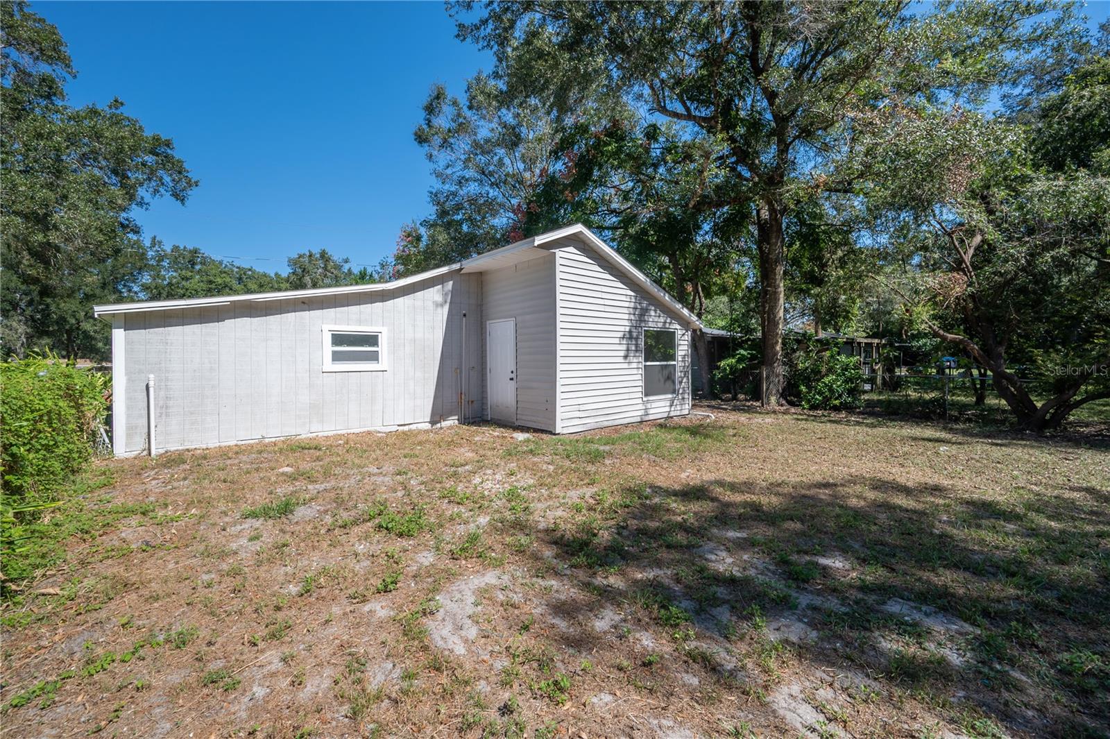 PINELAND HEIGHTS ADD - Residential Lease