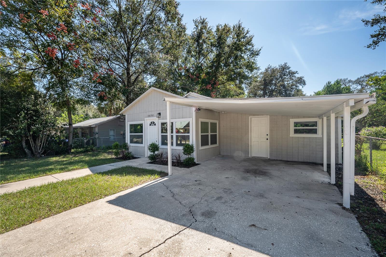 PINELAND HEIGHTS ADD - Residential Lease