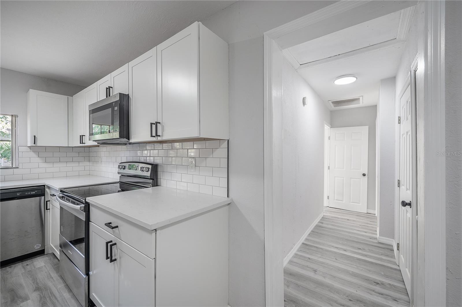 PINELAND HEIGHTS ADD - Residential Lease