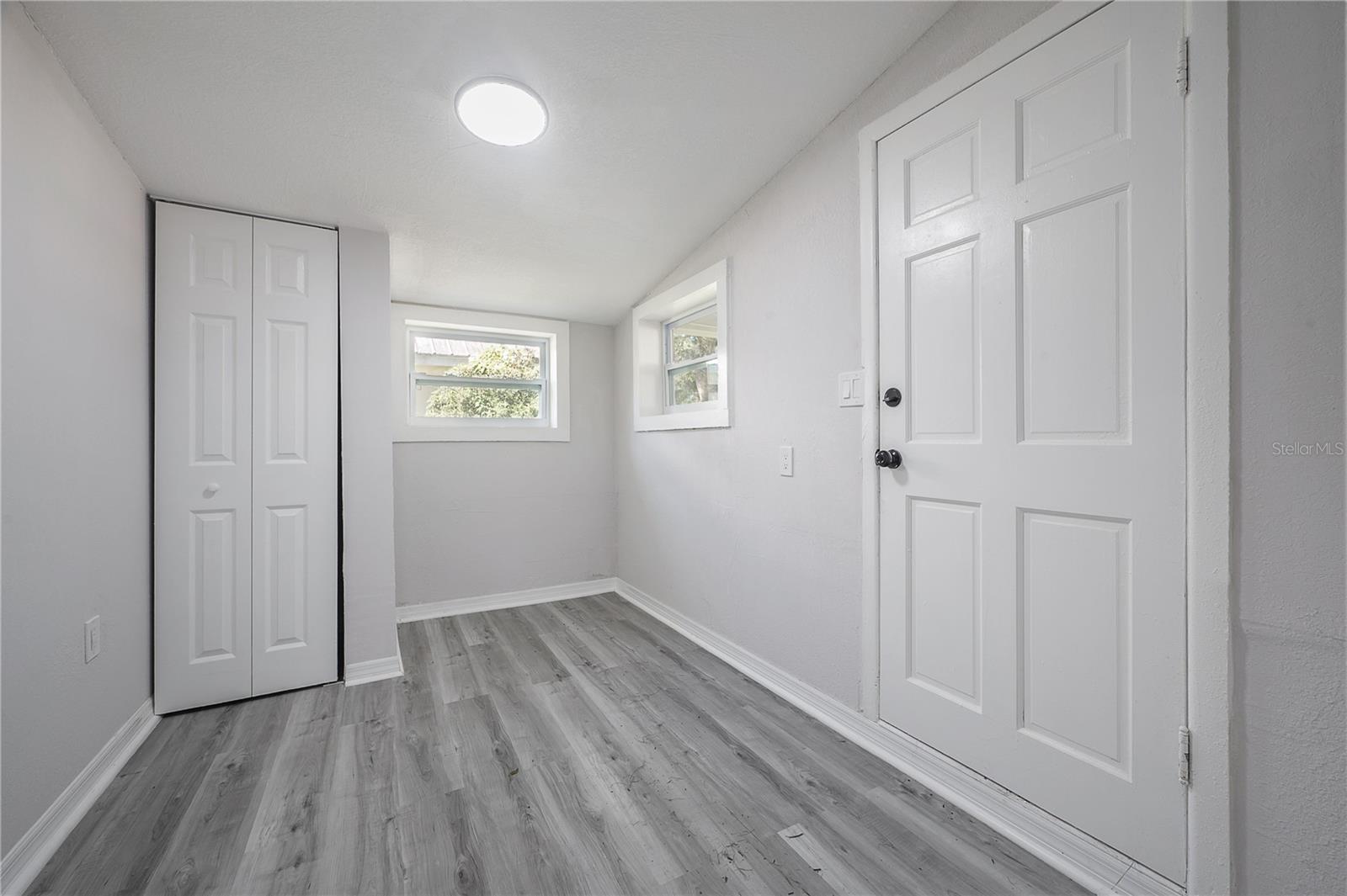 PINELAND HEIGHTS ADD - Residential Lease