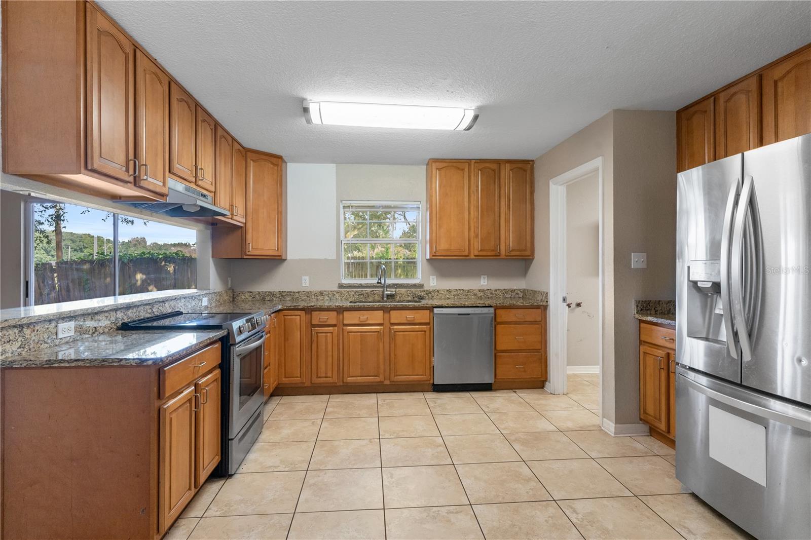 UNRE KEY OAK ESTATES - Residential