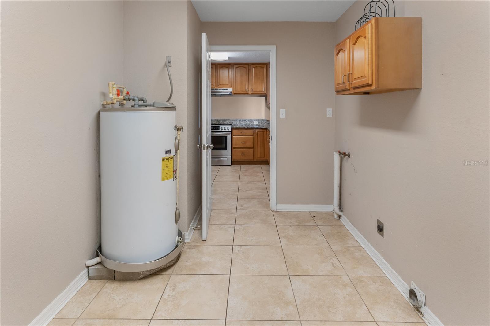 UNRE KEY OAK ESTATES - Residential