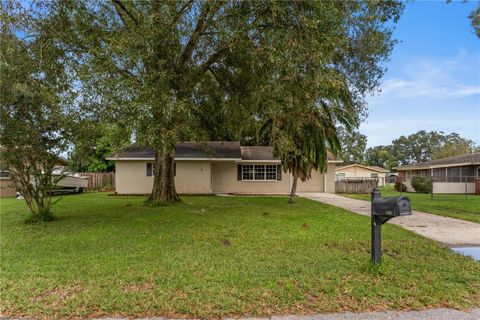 Photo of 1507 Churchill Lane, Lakeland, FL 33801 (MLS # A4667745)