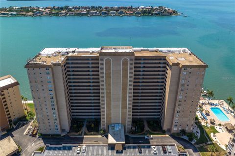 Condominium in ST PETERSBURG FL 5200 BRITTANY DRIVE.jpg