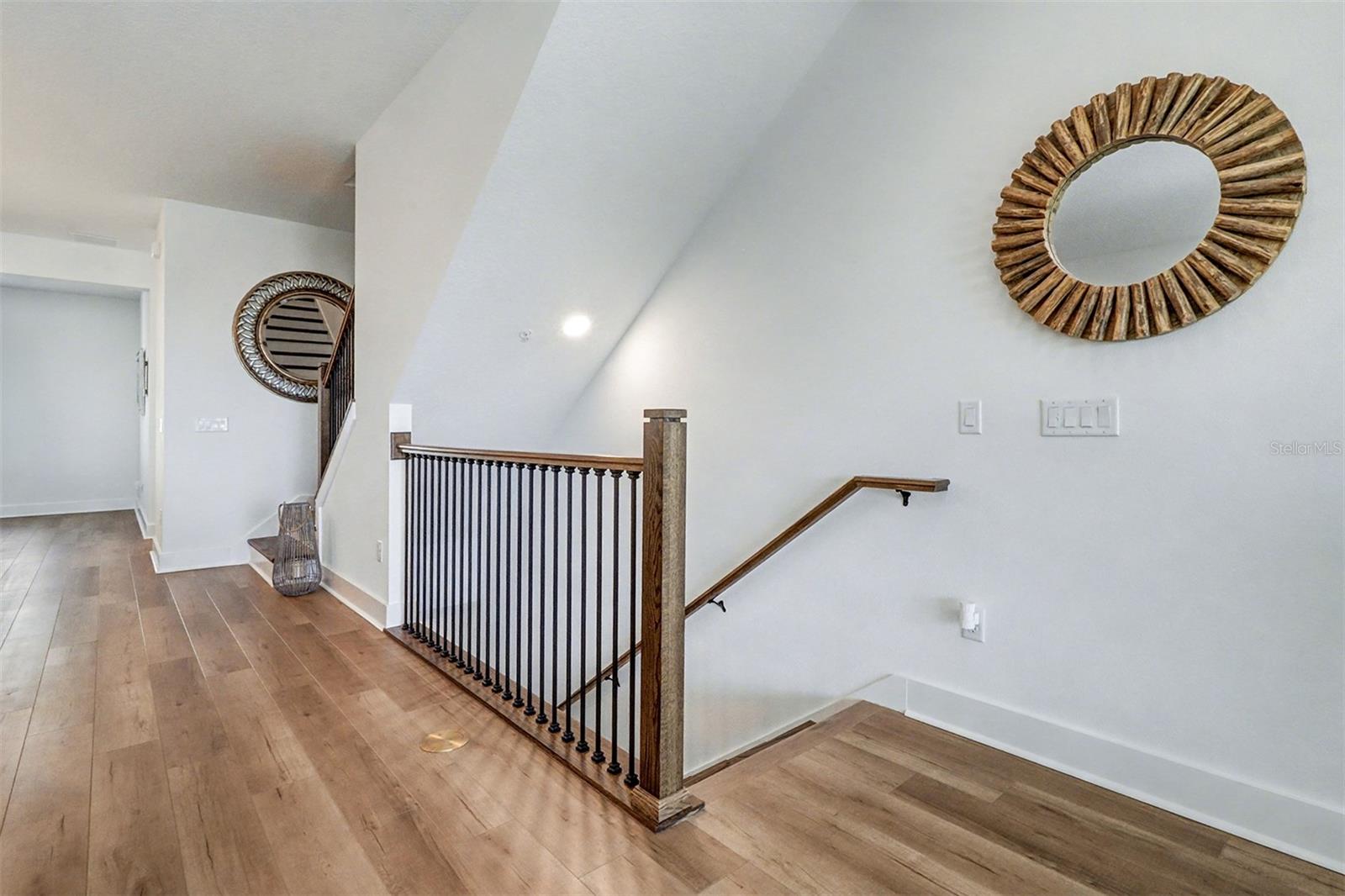 TOWNHOMES OF SEMINOLE ISLE - Residential