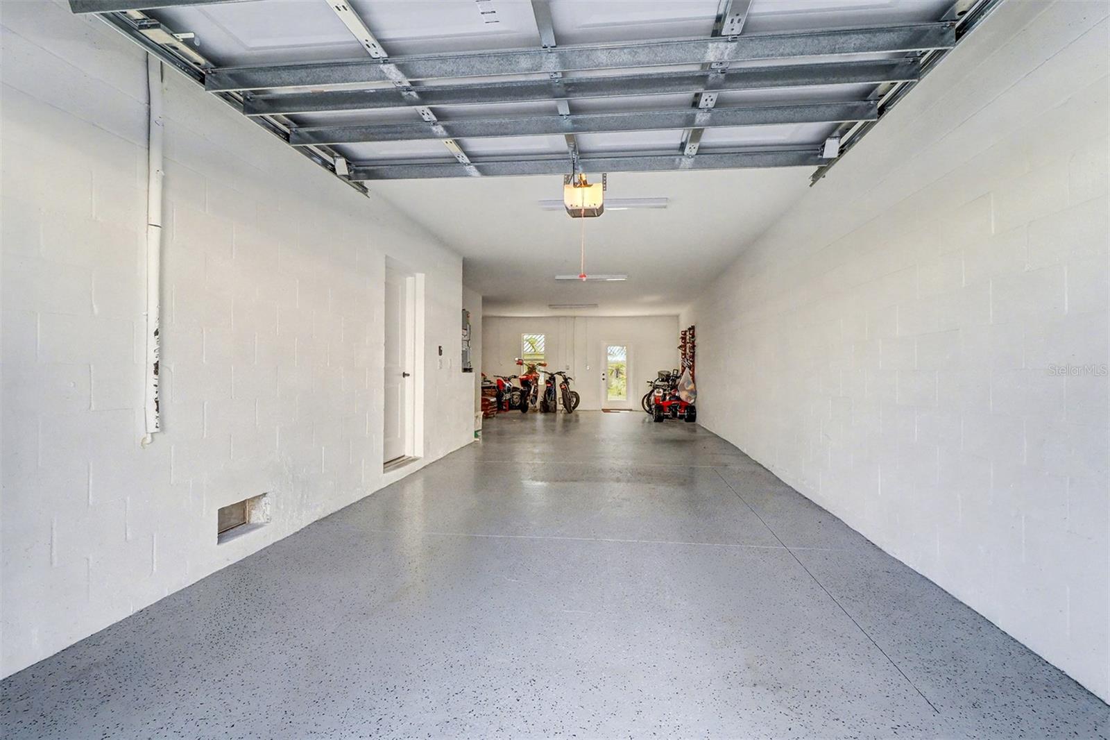 TOWNHOMES OF SEMINOLE ISLE - Residential