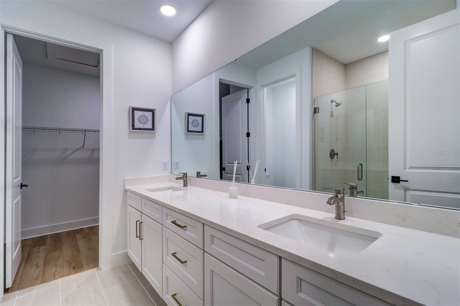 TOWNHOMES OF SEMINOLE ISLE - Residential