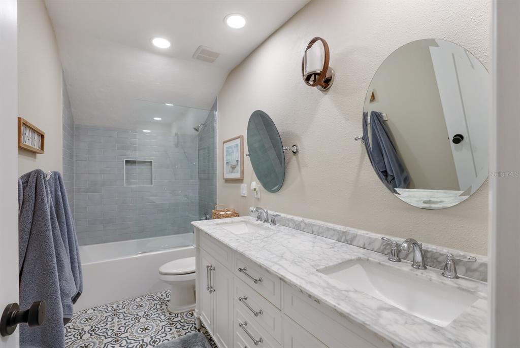 HARBOR HILLS - Residential