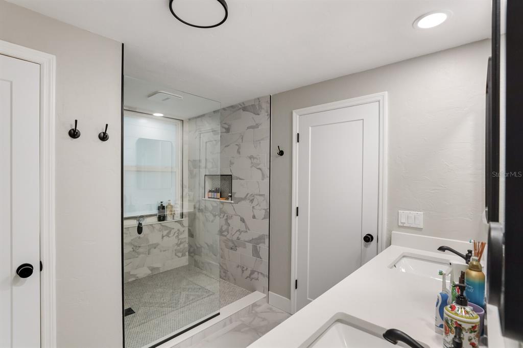 HARBOR HILLS - Residential