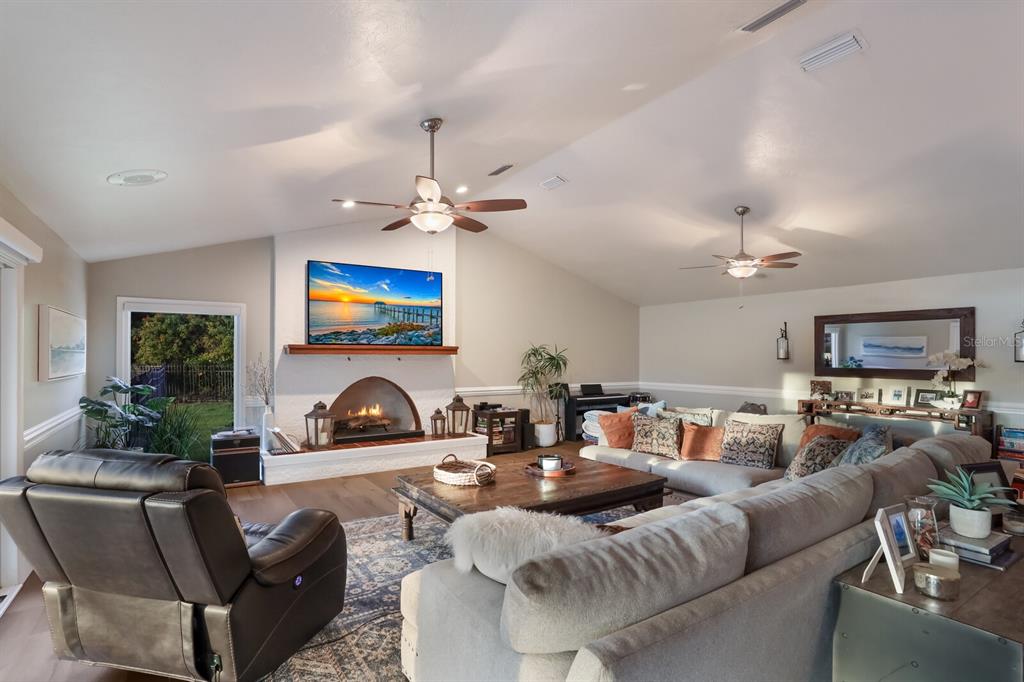 HARBOR HILLS - Residential