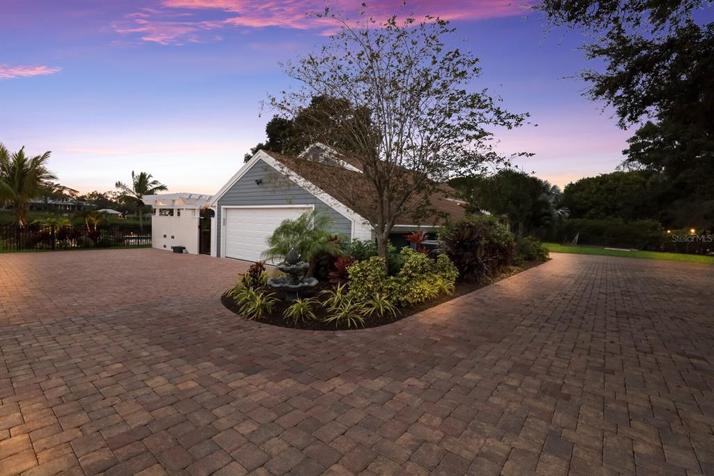 HARBOR HILLS - Residential