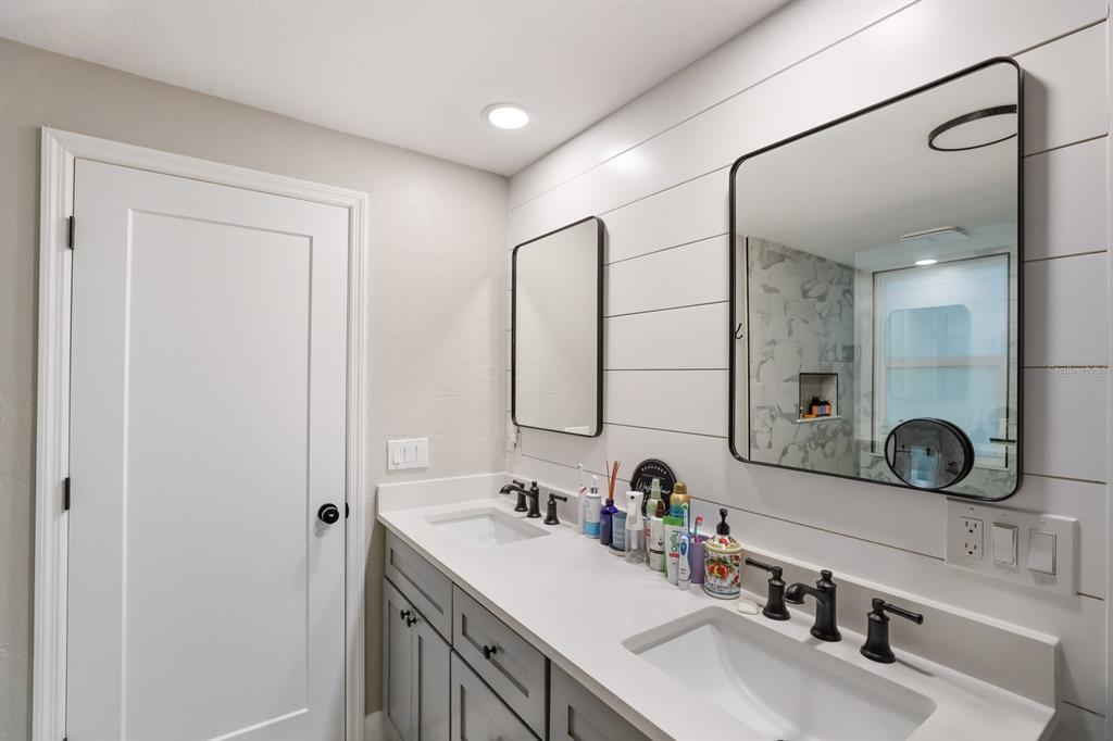 HARBOR HILLS - Residential