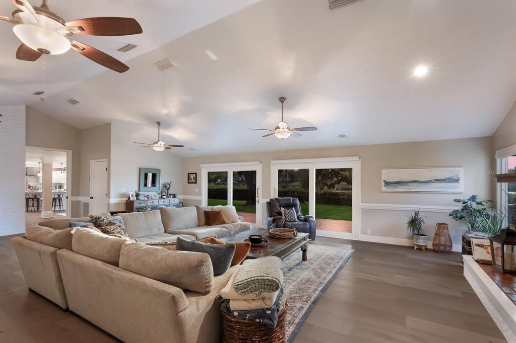 HARBOR HILLS - Residential