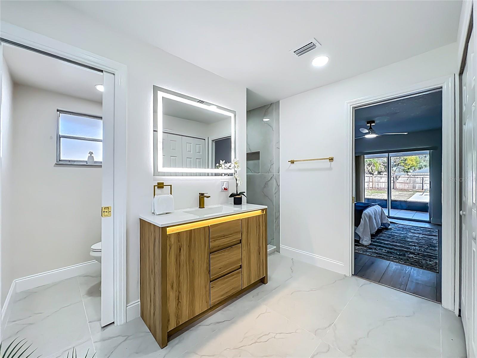 ENGLISH WOODS 1ST ADD - Residential