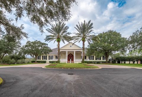 A home in BROOKSVILLE