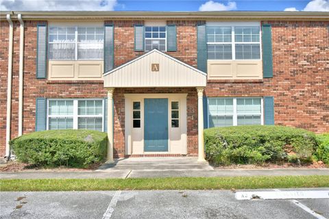 A home in LAKELAND