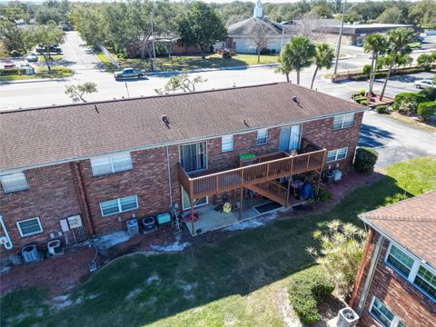 A home in LAKELAND