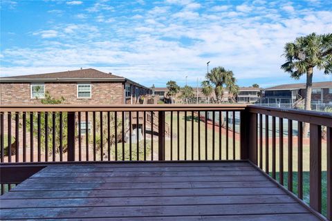 A home in LAKELAND