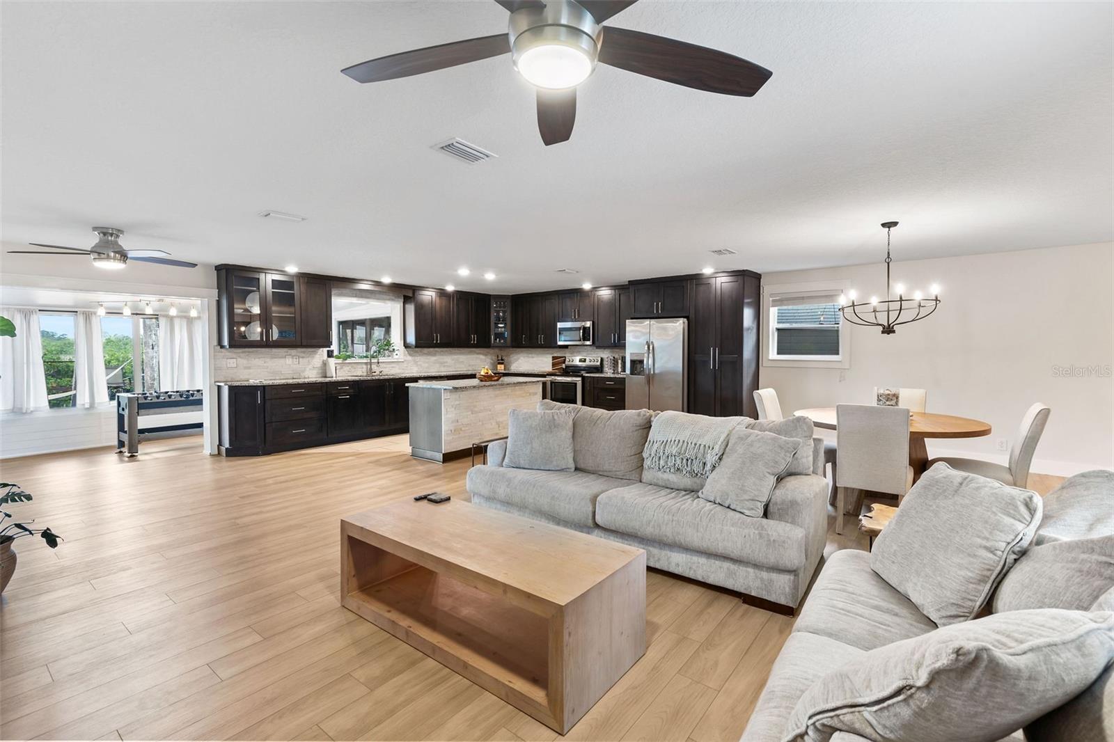 418 ACACIA CIRCLE
