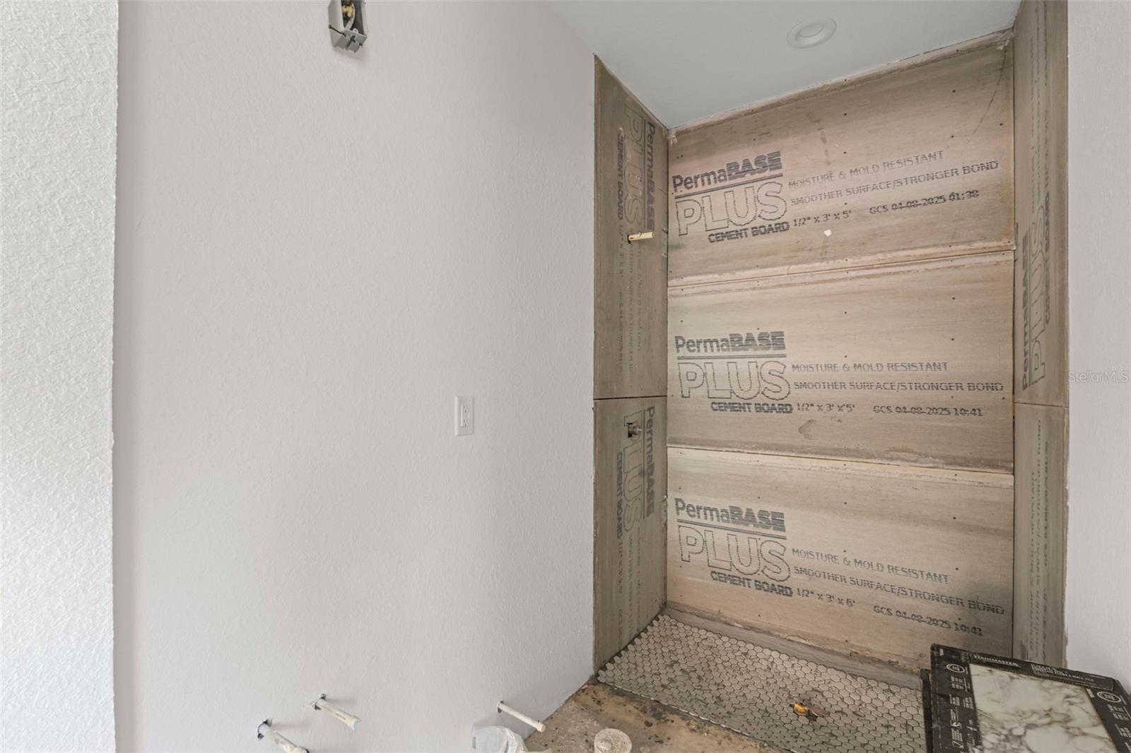 INTERLACHEN LAKES ESTATES - Residential