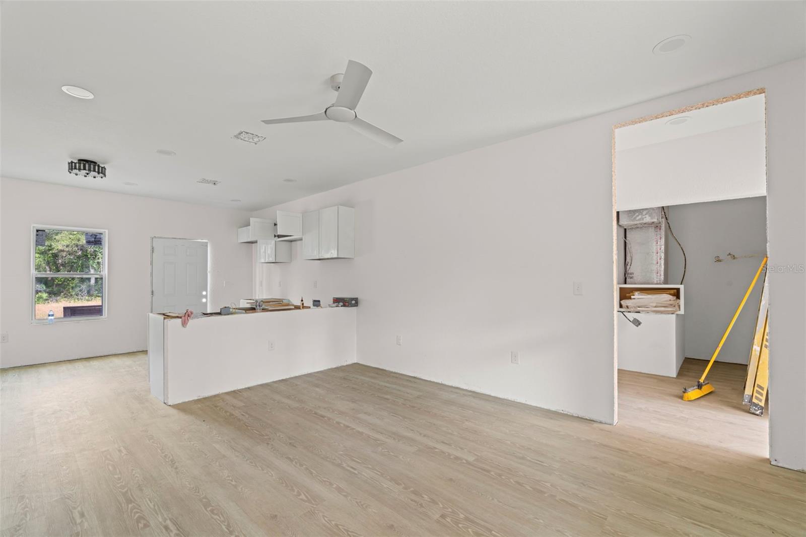 INTERLACHEN LAKES ESTATES - Residential