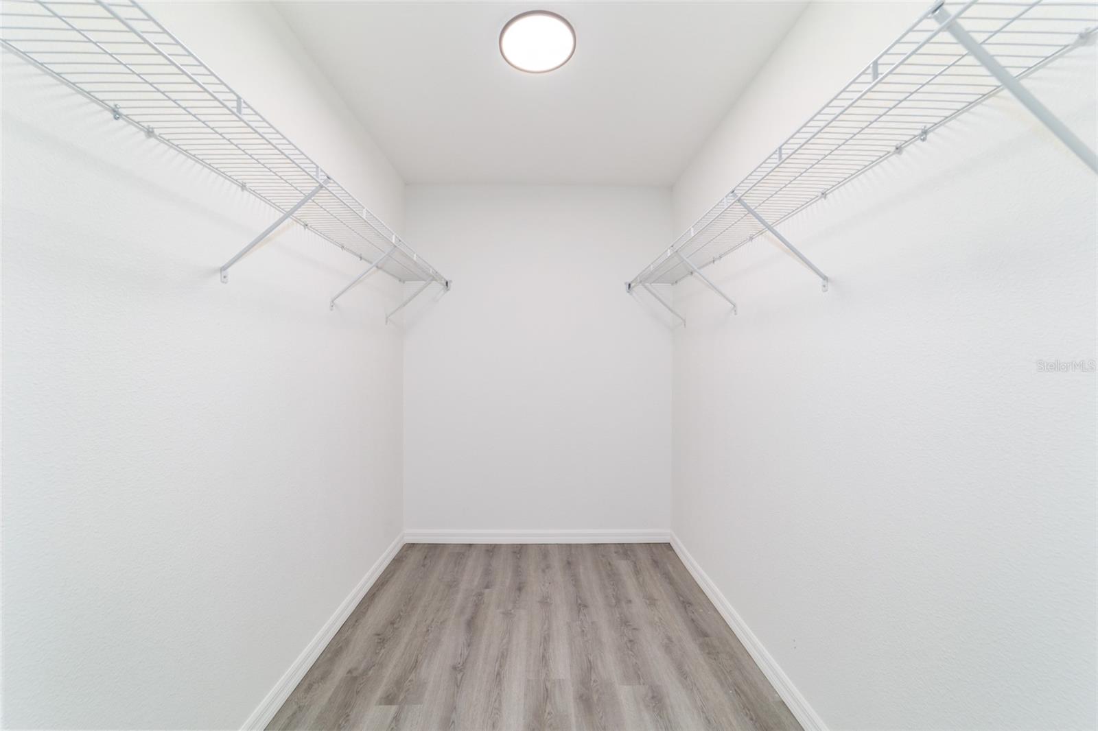 RAINBOW LAKES ESTATE - Residential