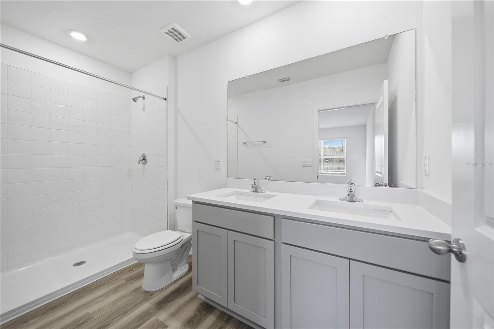 WOODCREEK - Residential Lease