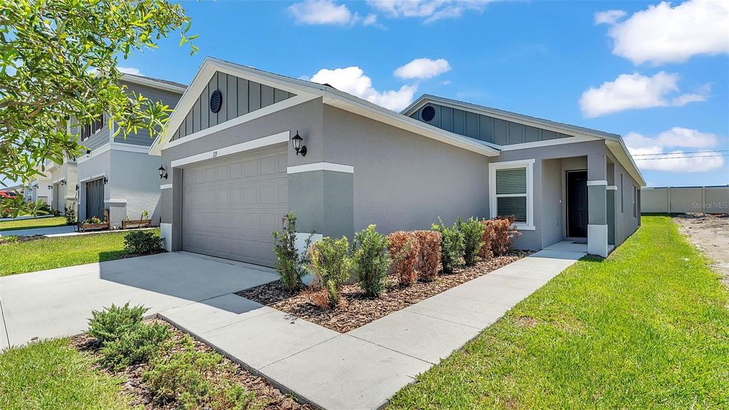 Photo of 219 Ash Way, Auburndale, FL 33823 (MLS # L4956340)