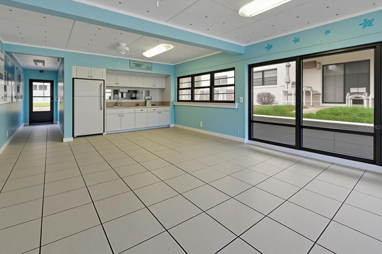 HACIENDA DEL SOL CONDO - Residential