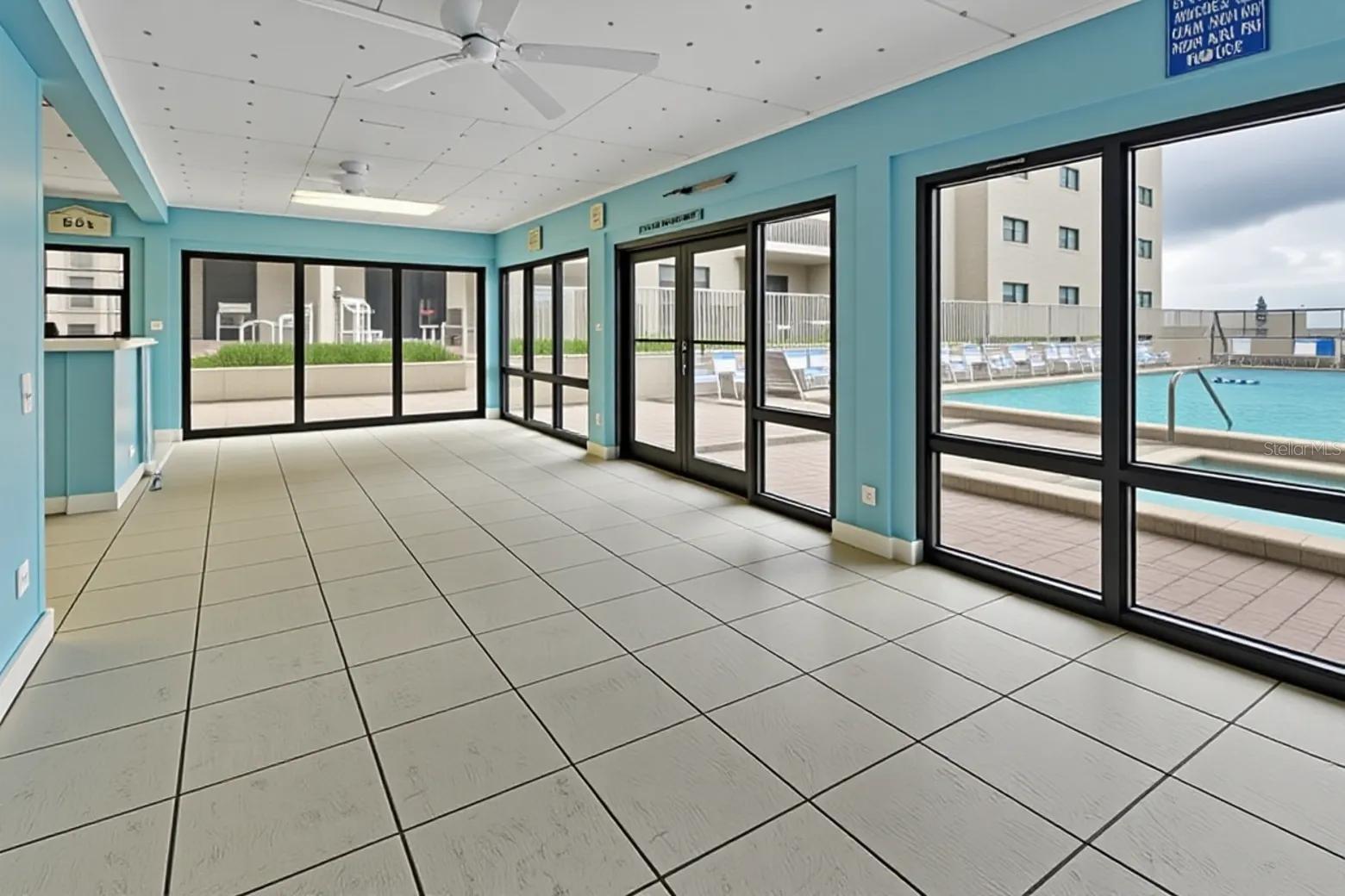 HACIENDA DEL SOL CONDO - Residential