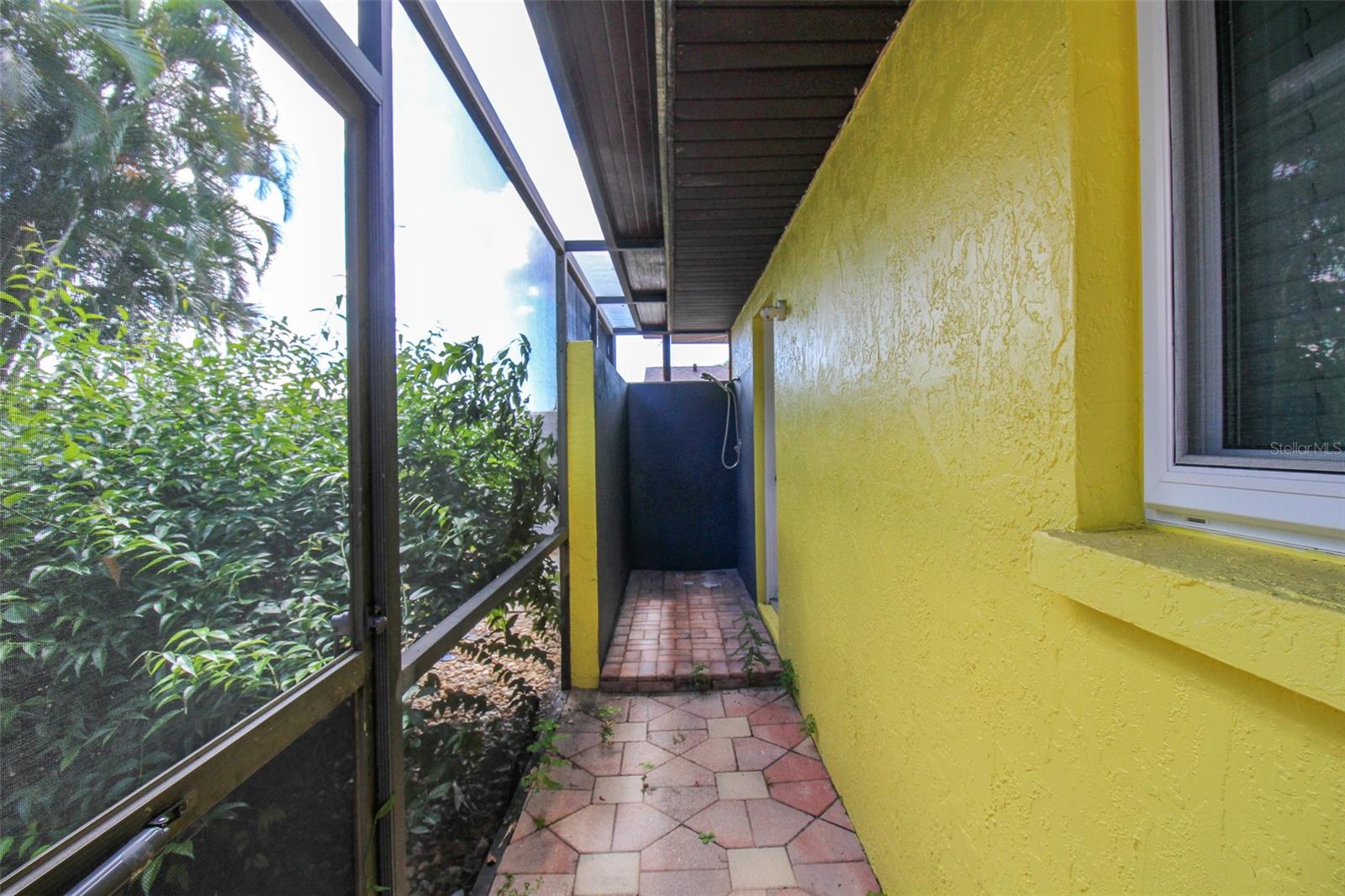 THE CROSSINGS - Residential Lease