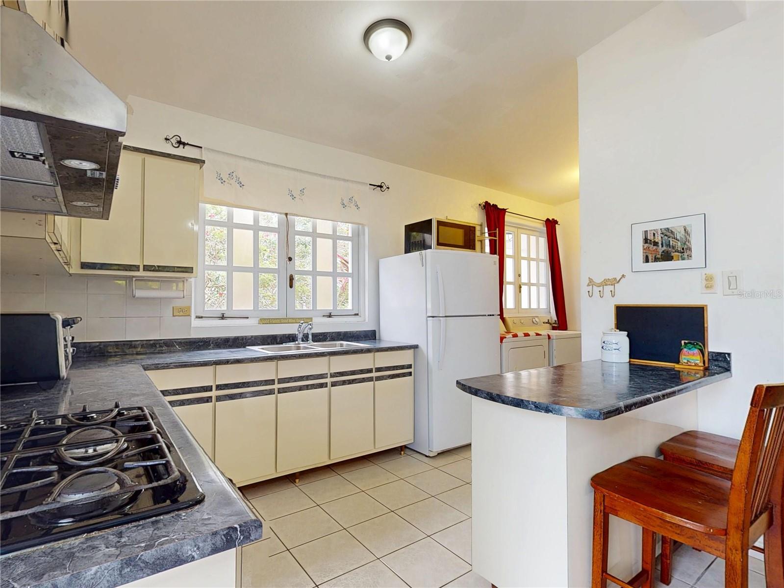 SEA BEACH COLONY - Residential